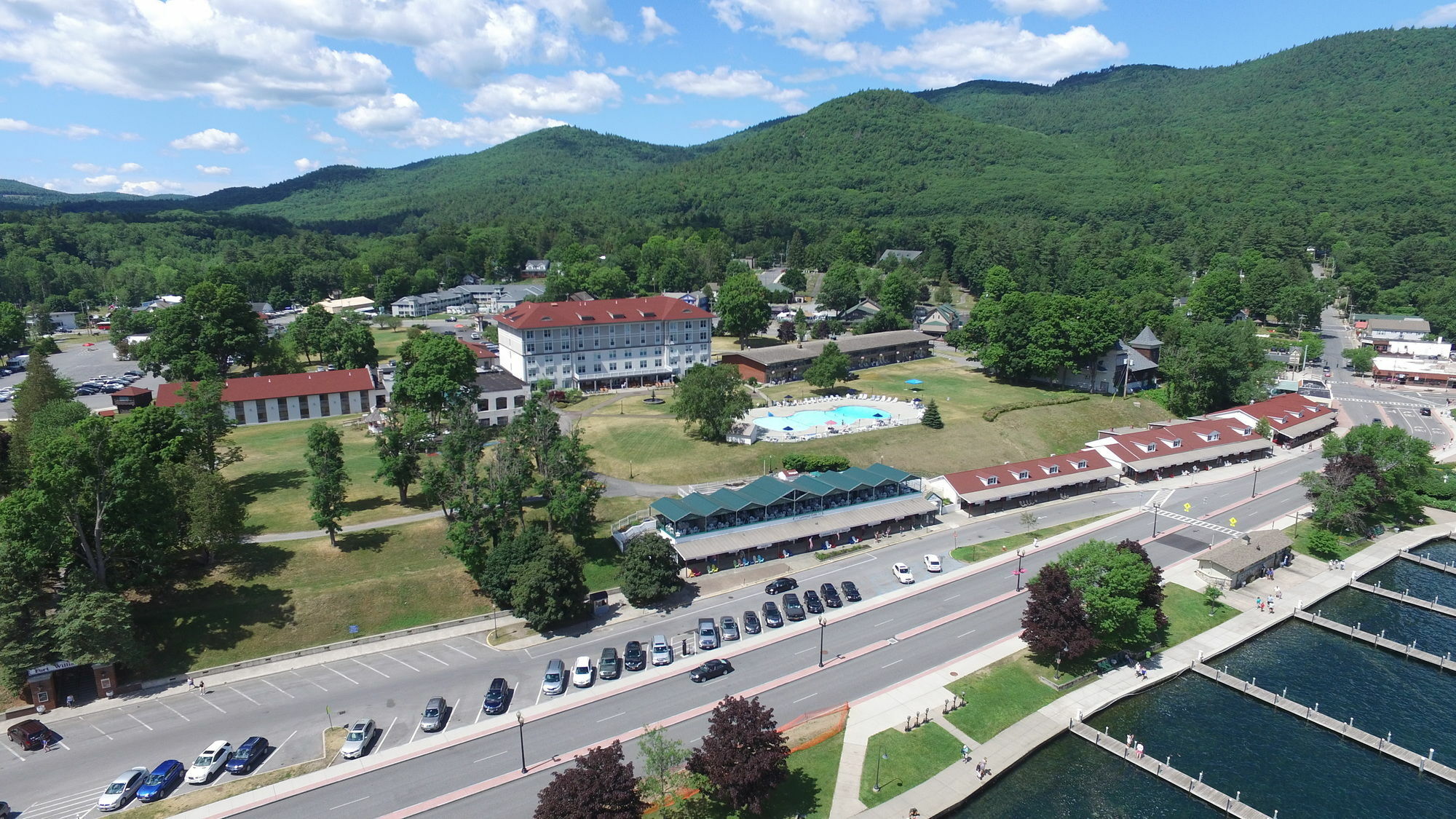 Fort William Henry Hotel Lake George Exterior photo